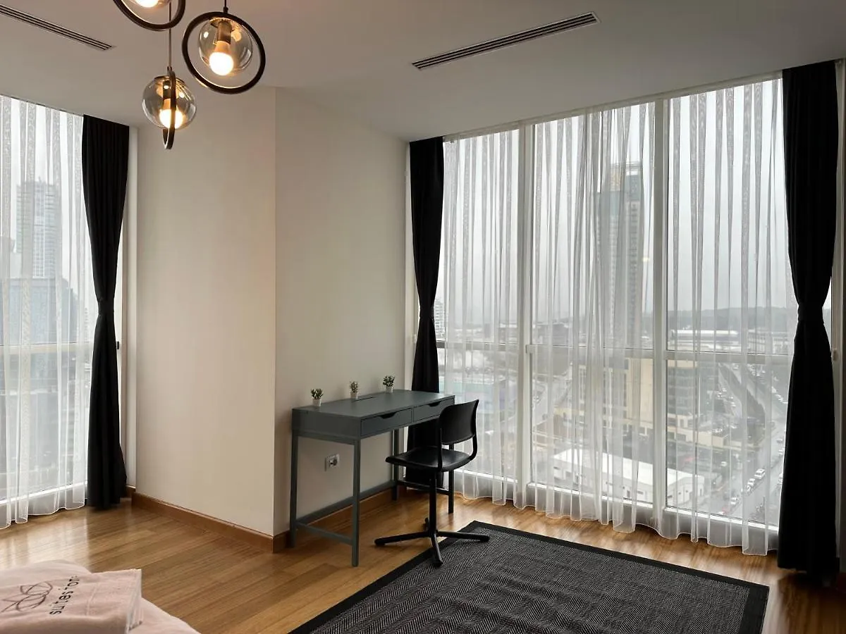 Bright Central 3 Bedroom & 2 Bath Apartment In Mashattan Residence, Maslak Sariyer Istanbul