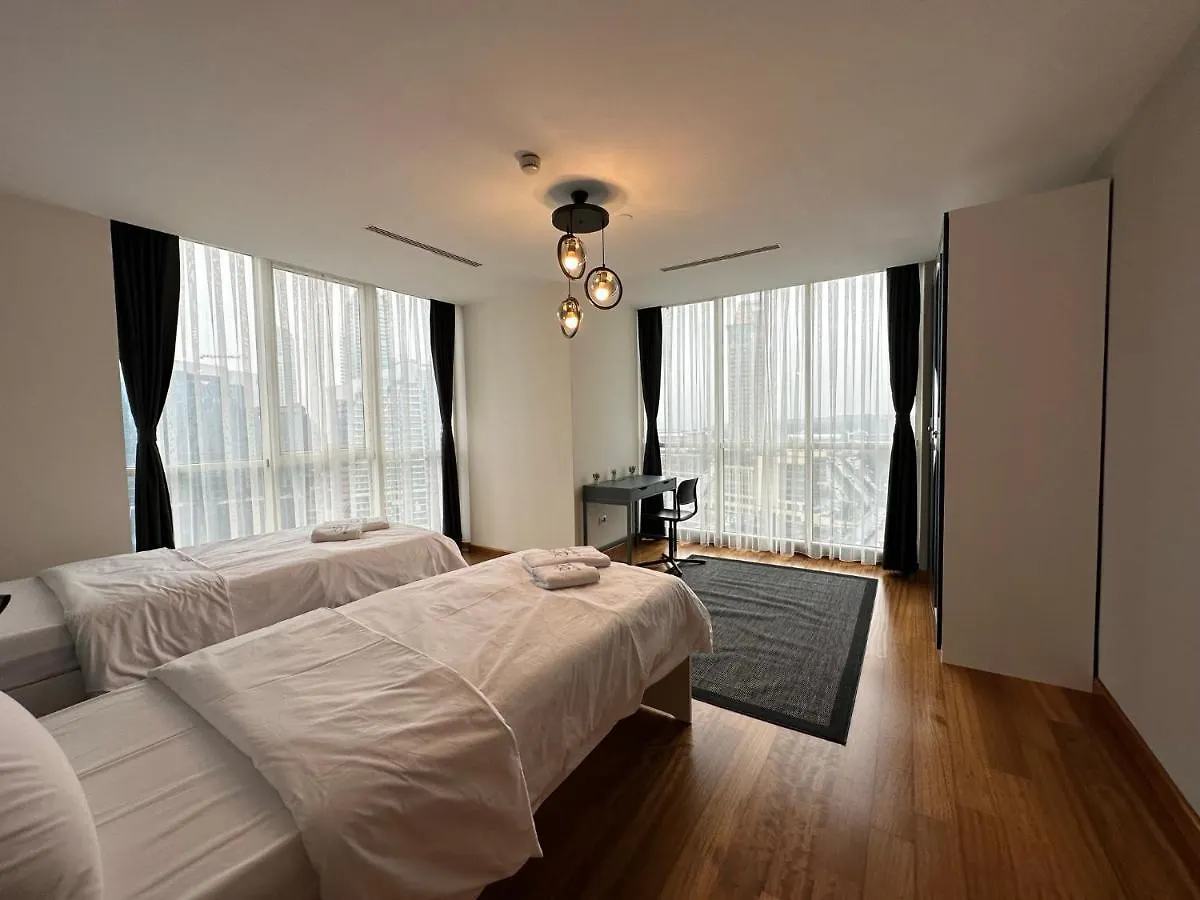 Bright Central 3 Bedroom & 2 Bath Apartment In Mashattan Residence, Maslak Sariyer Istanbul